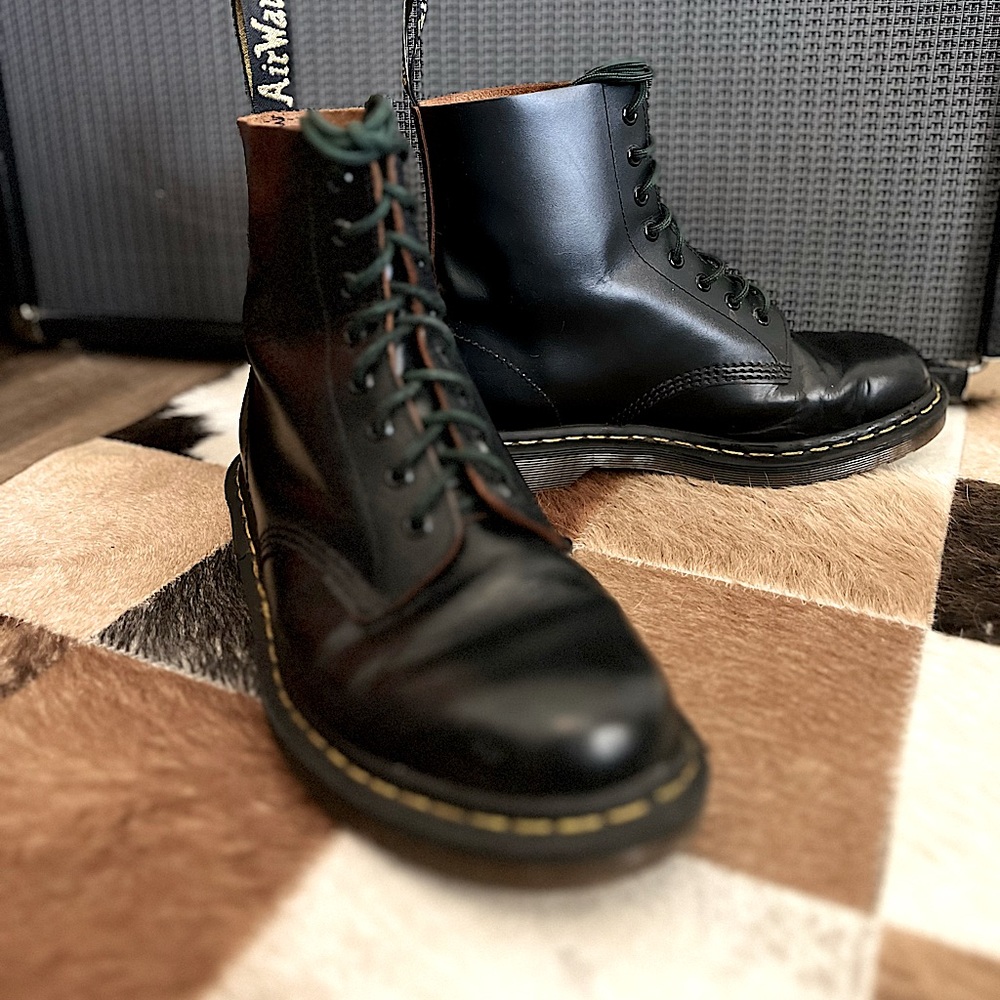 Men’s Doc Martens Size 9